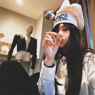 怀特霍尔街上的长筒靴